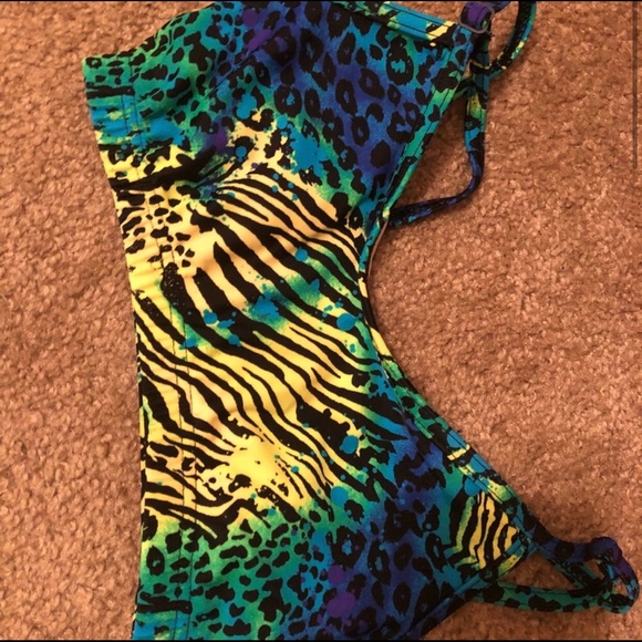 Active Wear Set - Picture 2 of 7